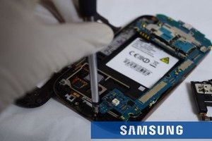 Замена дисплея (тачскрина) Samsung Galaxy A8+